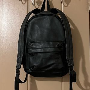 ♠️Women backpack small color black♠️
